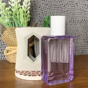 Ariana Grande- God Is A Woman Eau De Parfum 1.0 FL OZ./ 30mL